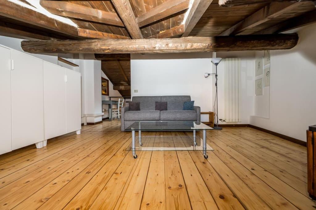 Wonderful Two Floors Apartment Milan Exterior photo